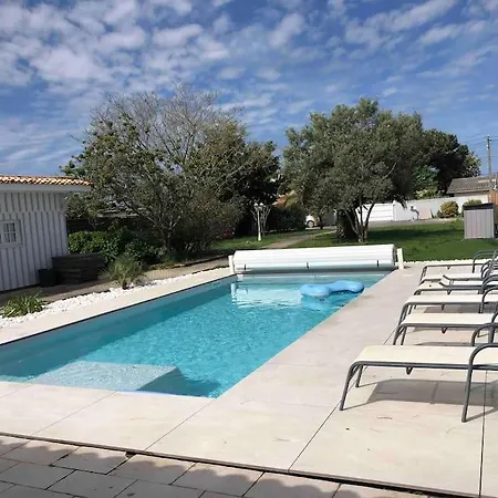 Livaj Moderne Piscine Chauffee *